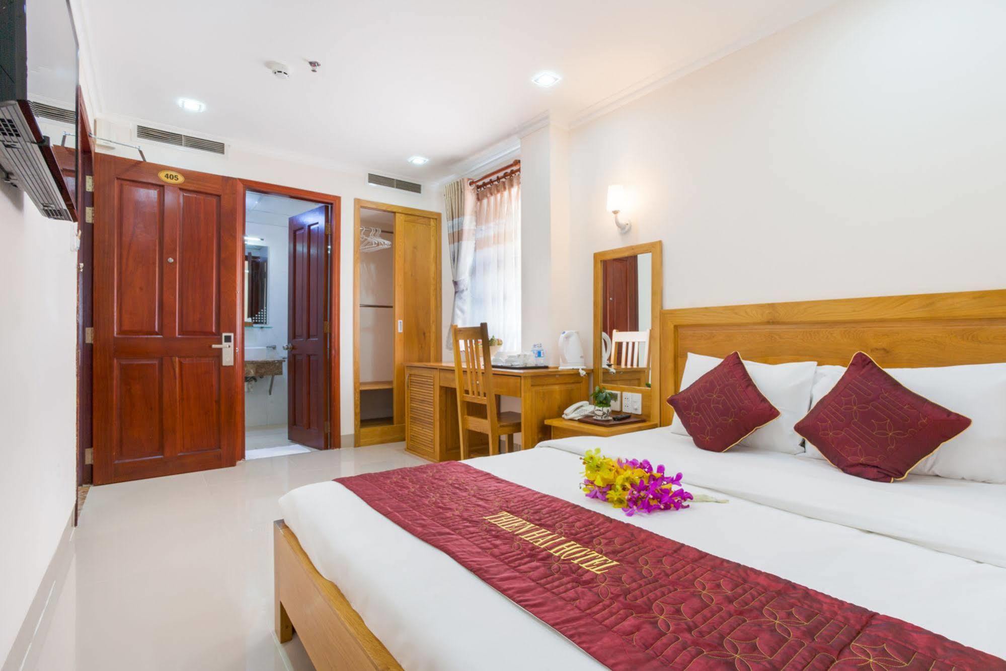 Thien Hai Hotel Хошимин Екстериор снимка